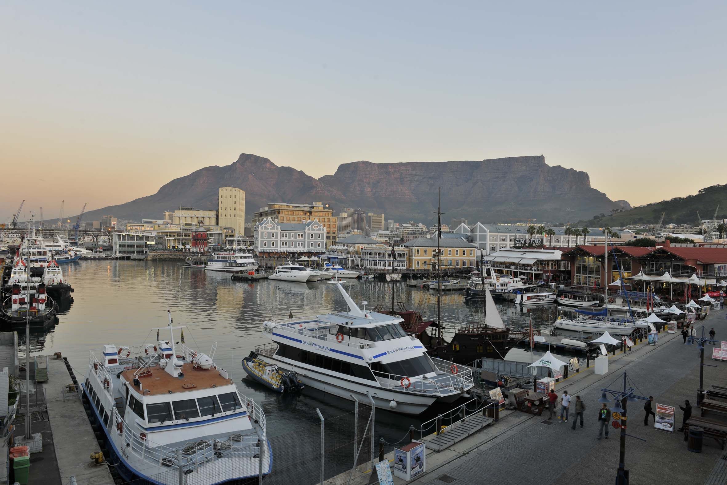 TABLE MOUNTAIN | African Safari And Beach Holiday News